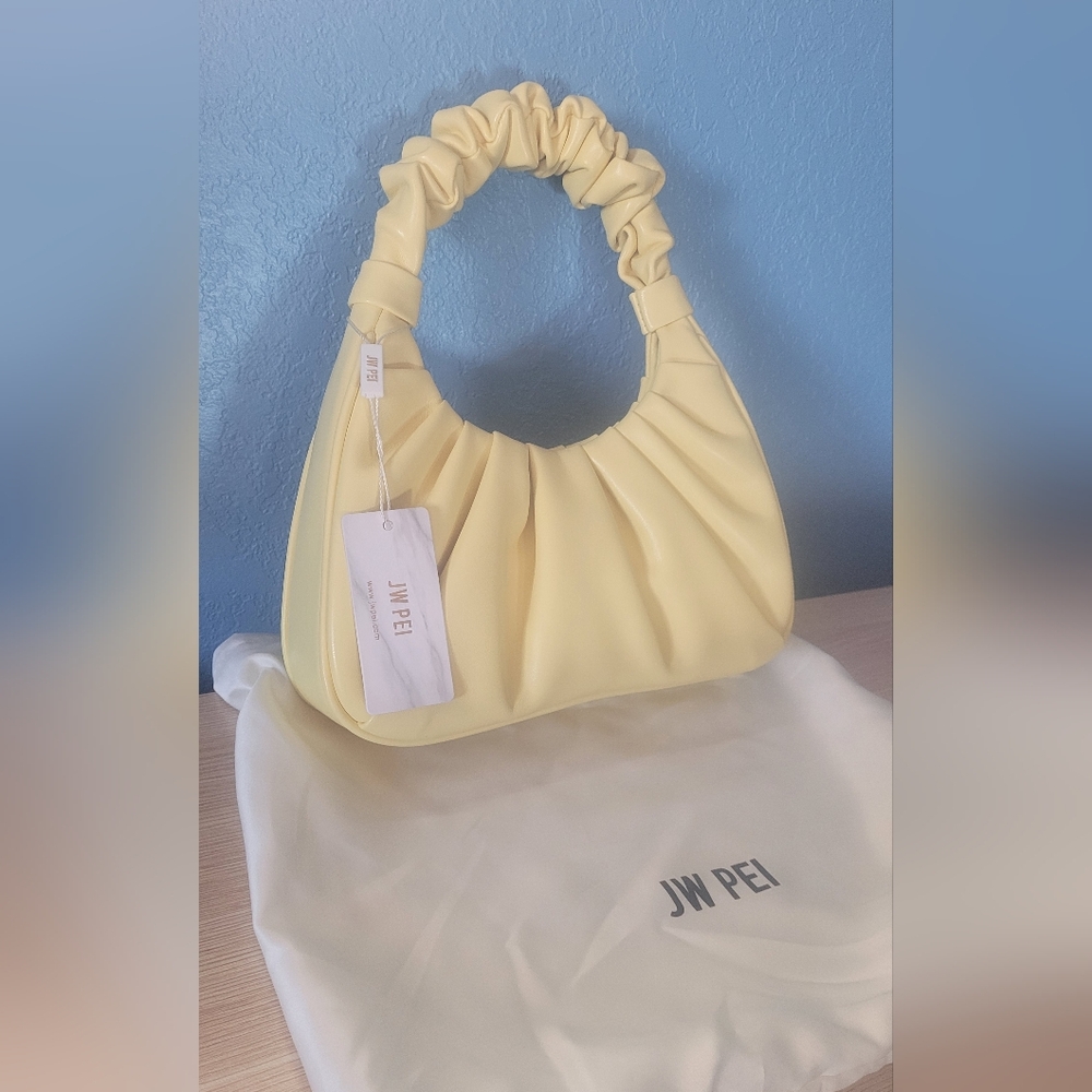 NWT JW PEI Yellow Vintage Hobo Bag - Picture 2 of 6